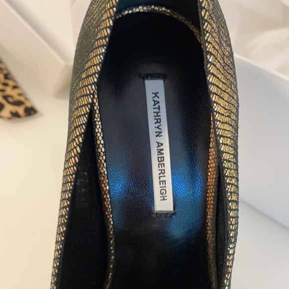 NIB - leather pumps - Picture 2 of 4